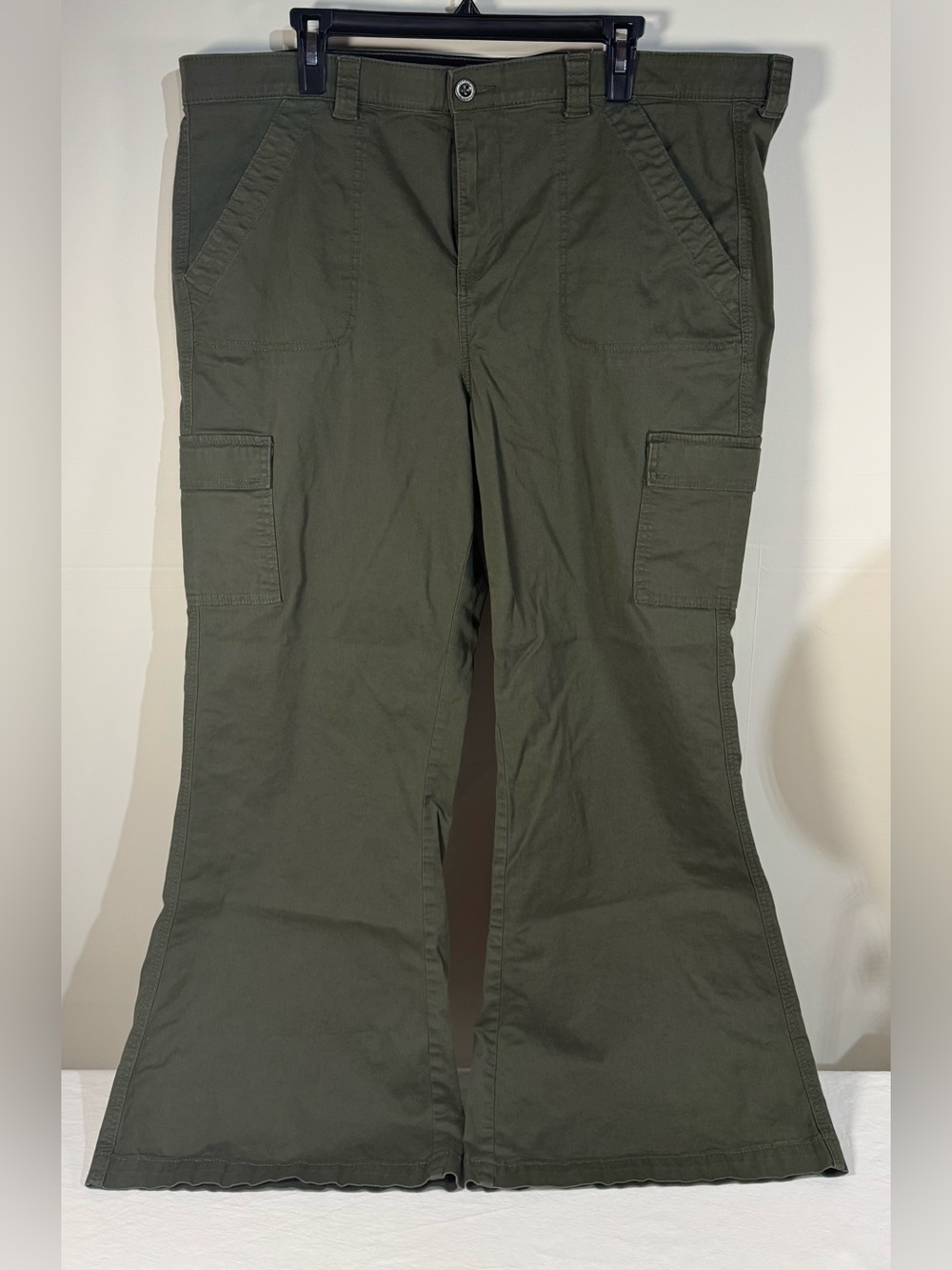 torrid Olive Green Cargo Flare Pants high rise lightweight twill women’s 20R